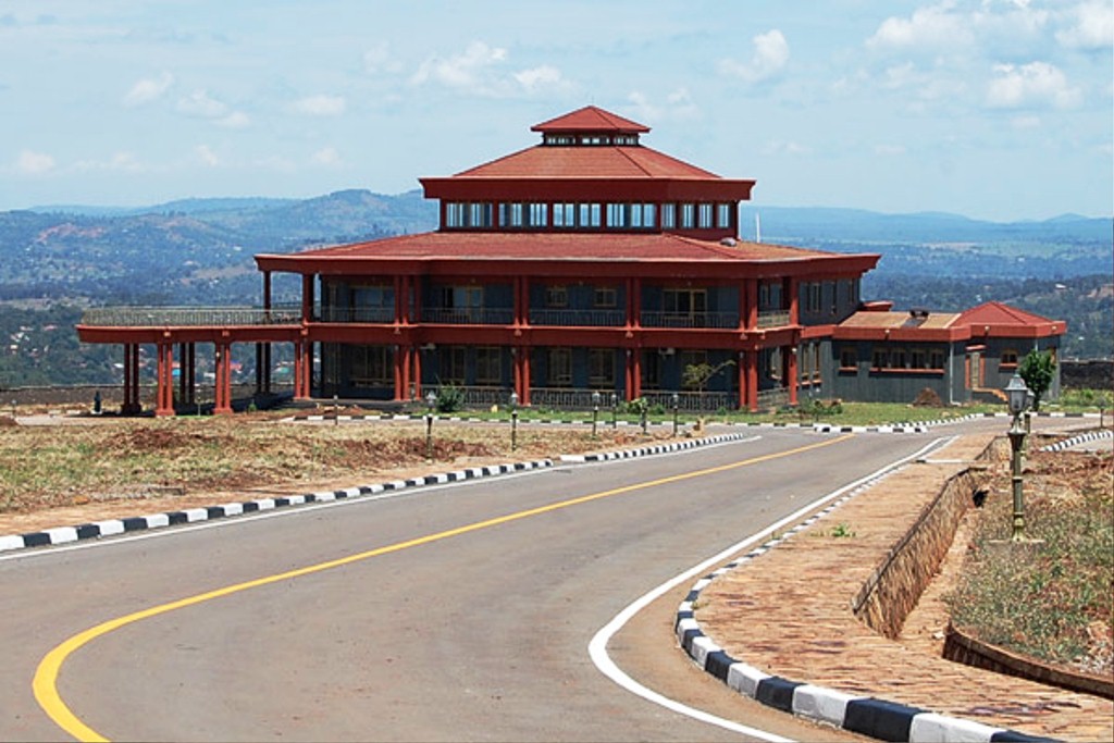 budumbula palace jinja .