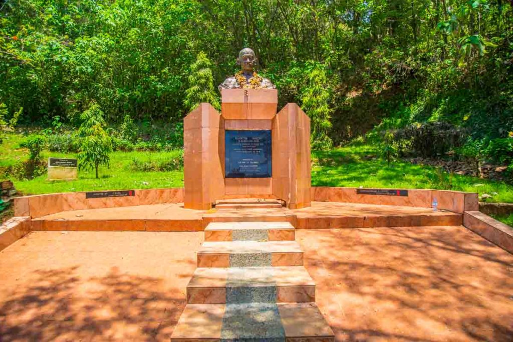 Mahatma Ghandhi Monument in jinja 