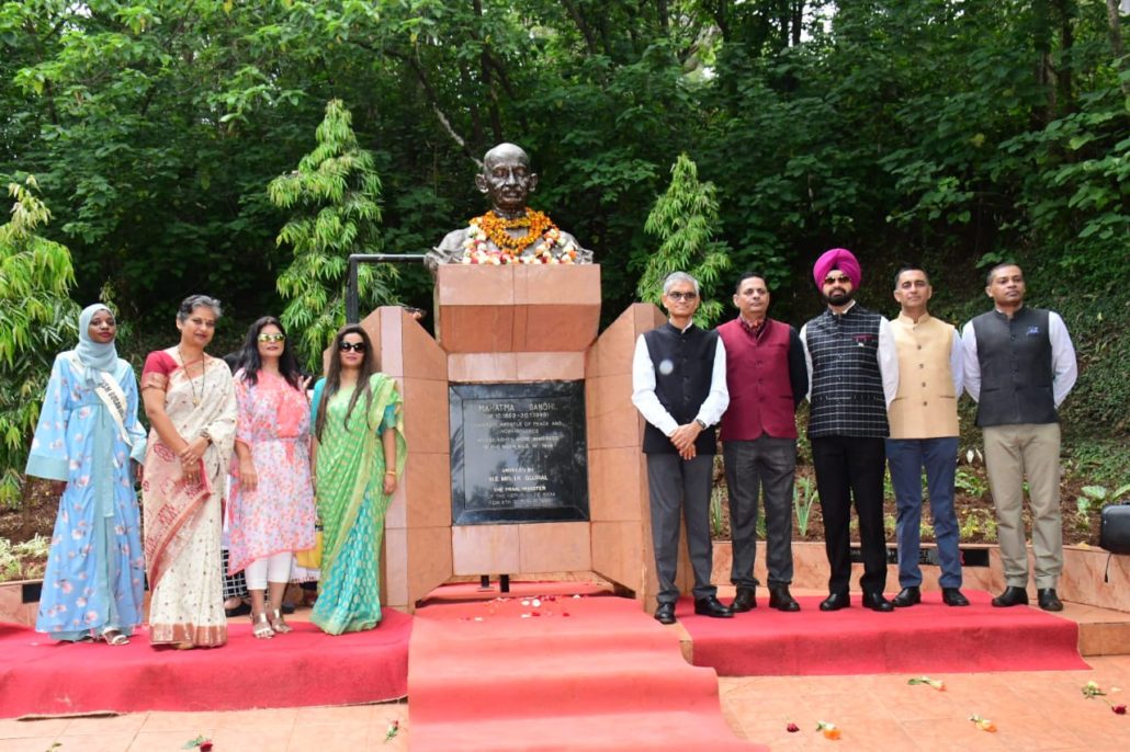 Mahatma Ghandhi Monument in jinja 