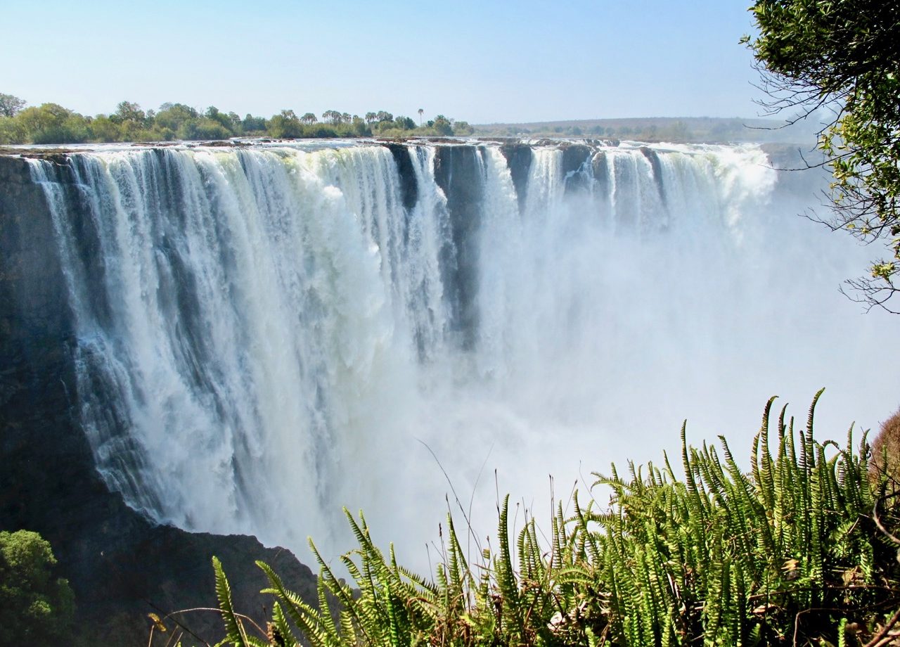 15 Days Victoria falls, gorilla trekking in Uganda, Serengeti and zanzibar tourf